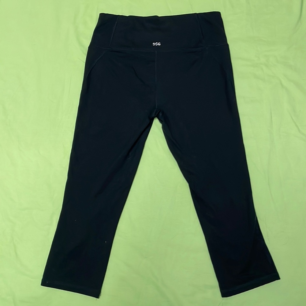Dicks sporting goods (DSG) cropped legging